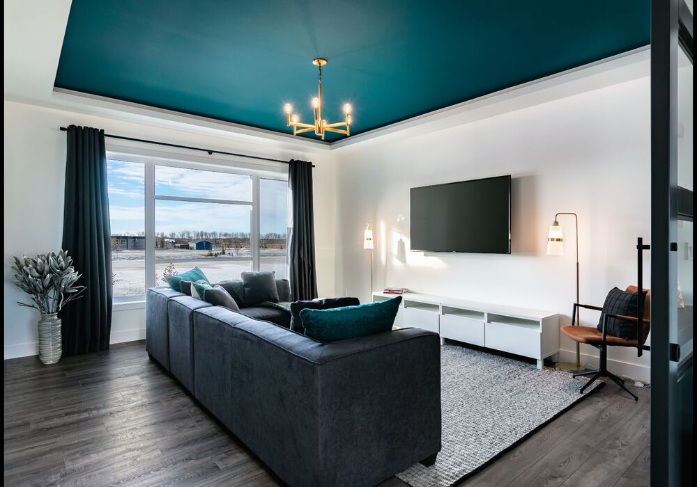 ./Luxury-vinyl-plank-installed-by-Vantage-Floorcoverings-1_1778798469134